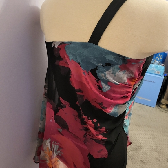 Women's top - Picture 4 of 8